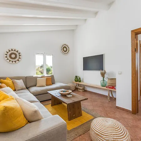 Close To The Beaches, Menorca Villa *